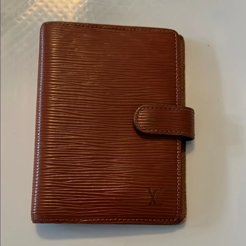 Louis Vuitton Epi Leather Brown Agenda Wallet Passport Holder with LV Stickers - Picture 1 of 14